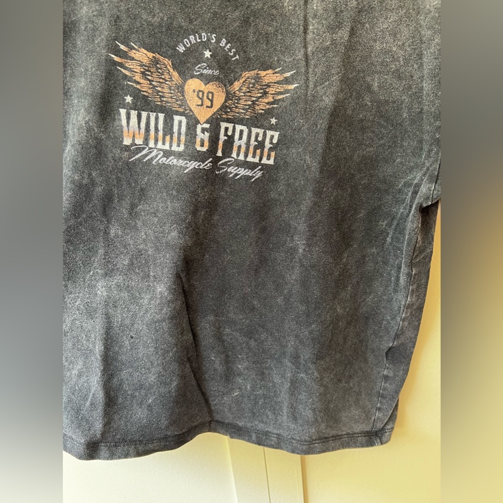 Hollister Women’s Marble Wild & Free T Shirt Size S - Picture 6 of 11